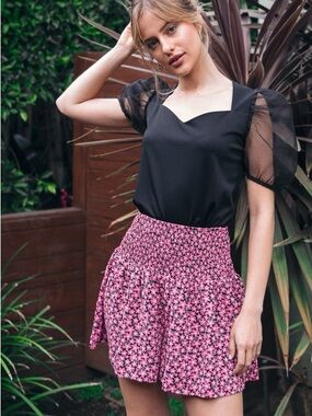 Boutique High-Waist Pink Floral Smocked Skort